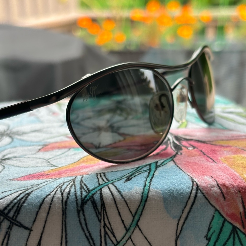 Maui Jim (MJ150-02) MAKAI sunglasses